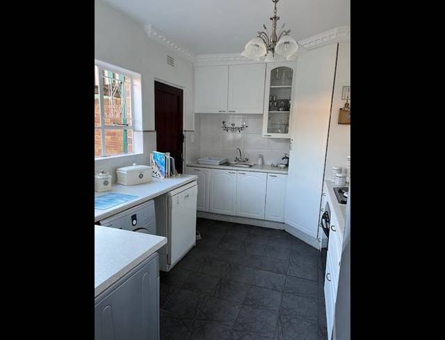 3 BEDROOM TOWNHOUSE FOR SALE IN CROYDON